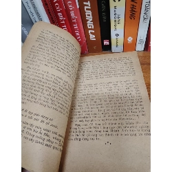 Những dấu chân lịch sử - Võ Văn Trực 1026188