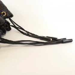 Túi xách vai Louis Vuitton Monogram Elvinil Squeech M95259 611392