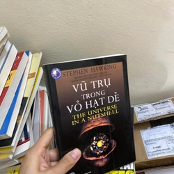 Sách Vũ trụ trong vỏ hạt dẻ (The universe in a nutshell) - Stephen Hawking