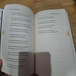 Thơ cổ Ba Tư (có chữ ký tác giả )
60k 758384