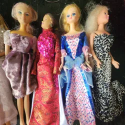 Búp bê Barbie đầm tím 1005308