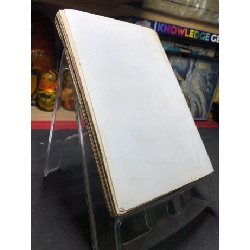 Người đàn bà sinh ra trong bóng đêm 1995 mới 60% ố bẩn Y Ban HPB0906 SÁCH VĂN HỌC 915125