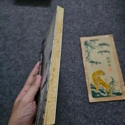 Giữa lòng tăm tối 734059