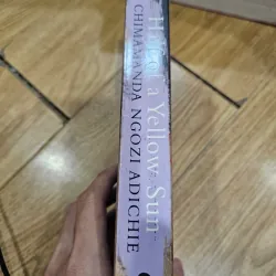 Half of a Yellow Sun
 757956