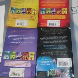 [MIỄN PHÍ BỌC SÁCH] Percy Jackson & The Olympians 1+3+4+5 - Rick Riordan 1033653