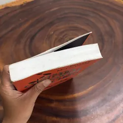 II Văn Học Kinh Điển: Những Con Chim Ẩn Mình Chờ Chết - COLLEEN Mc CULLOUGH - 2012 977224