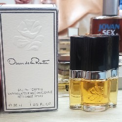 Thanh lý nước hoa oscar de renta