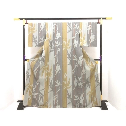 Áo nhỏ kích thước L - Hàng hiệu Authentic