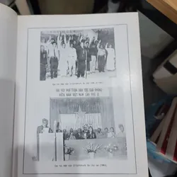 Chung một bóng cờ 596191