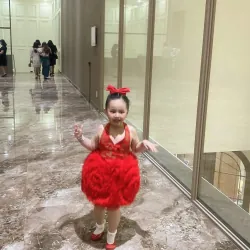 Đầm bé mới mặc 2l được tý ạ ,màu đỏ order về,size 25-31kg 791005