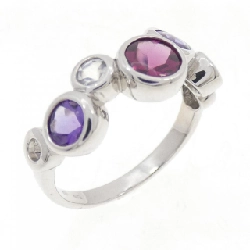 Nhẫn đá màu K18WG - Hàng hiệu Authentic