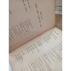 Thơ Việt Nam 1945-1985 695435