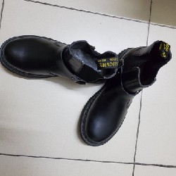 Dr. Martens bốt cao cổ Nam