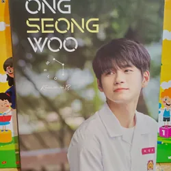 Sách Khoảnh Khoắc Tuổi 18 Ong Sống Woo
