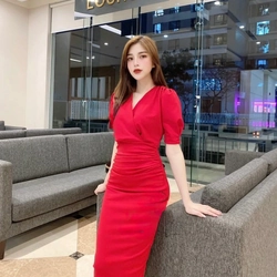 Đầm body đỏ tôn dáng che khuyết điểm size M new tag