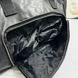 Túi chữ nhật CK màu đen, cond 90%, 150K 925362