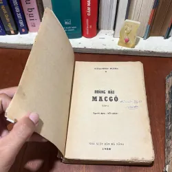 II Văn Học Nước Ngoài: Hoàng Hậu MácGô (2 Tập) - ALEXANĐRƠ ĐUYMA - 1988 781593