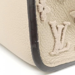 Túi Louis Vuitton On My Side MM M53825 616615