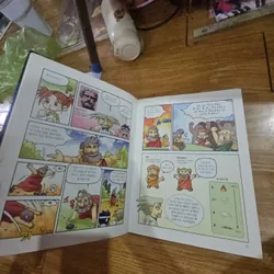 Sách truyện tranh tiếng Hàn Why? như hình (bìa cứng) 690107