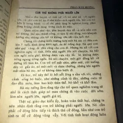 Thuật ứng xử giữa cha mẹ với con trẻ trong gia đình - Phan Kim Hương 958722