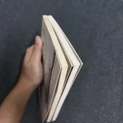 Từ thăm thẳm lãng quên, Ở quán cà phê của tuổi trẻ lạc lối - Patrick Modiano 755423