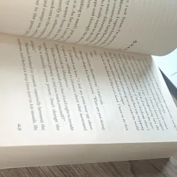 Insurgent (the second book in the Divergent trilogy)  795618