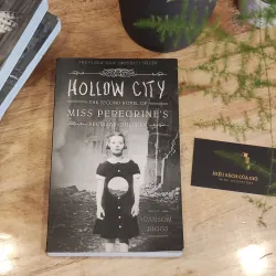Miss Peregrine's: Hollow City - Ransom Riggs