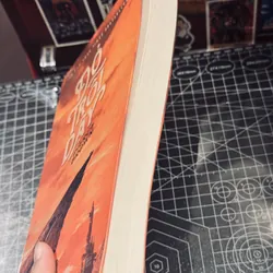 Đỏ trỗi dậy 693528