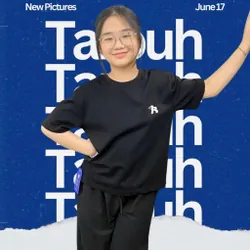 Áo thun xẻ tà nữ mau đen 734571