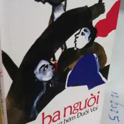 ba người trong hẻm đuôi voi