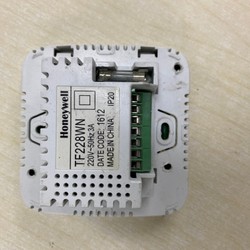 Thermostat FCU cũ ( giá còn thương lượng ) 165744