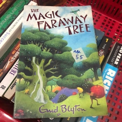 The magic faraway tree -  Enid Blyton