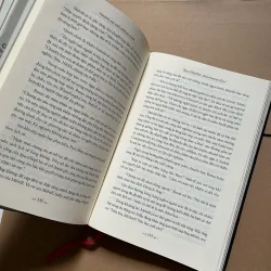 Những bá chủ không gian - Elon Musk, Jeff Bezos và công cuộc chinh phục vũ trụ 751994