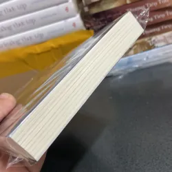 (Trinh thám) - Lò Mổ Linh Hồn - Suruthi Bala & Hannah Maguire 976180