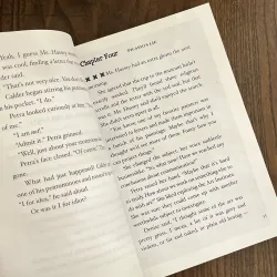 ✨𝑪𝒉𝒂𝒔𝒊𝒏𝒈 𝑽𝒆𝒓𝒎𝒆𝒆𝒓✨(A New York Times Bestseller) 713551