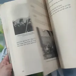 [MIỄN PHÍ BỌC SÁCH] Nhân Vật & Sự Kiện 1018894