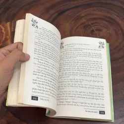 II Văn Học: Nụ Hôn Của Quỷ (Tập 1) - Tiểu Ni Tử - 2011 1008462