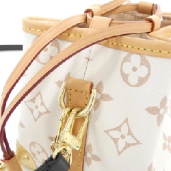 Túi xách vai Louis Vuitton Monogram Dune Noe với charm LV M83227 608607