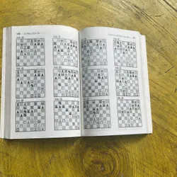 COMBO CỜ VUA: CHIẾN THUẬT KHAI CUỘC- 1200 ĐÒN PHỐI HỢP GIÁO KHOA 715255