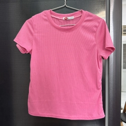 Áo thun hồng size M