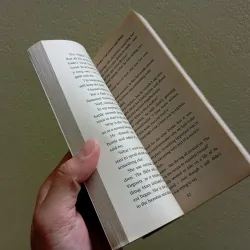 By the river piedra I sat down and wept sách ngoại văn tiếng Anh english book  790113