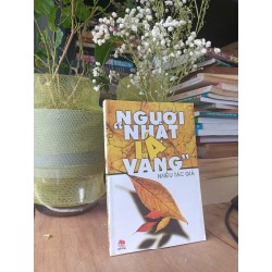 Người nhặt lá vàng