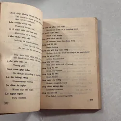 Từ điển thành ngữ - tục ngữ Việt Anh tường giải 721067