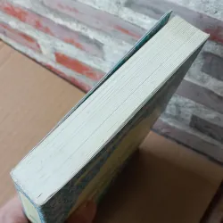 Tiểu thuyết Bảo Tàng Ngây Thơ - Orhan Pamuk 14297