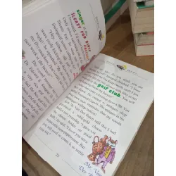 Paws off, cheddarface! - G. Stilton 704078