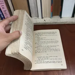II Tiểu Thuyết: Đất Làng - Nguyễn Thị Ngọc Tú - 1978 593287
