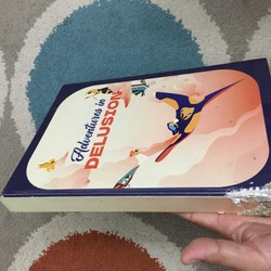 Adventures in DELUSION - bìa cứng, khổ to, giấy bồi cứng màu. 139351