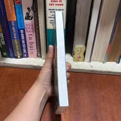 II Phê Bình Văn Học Việt Nam Hiện Đại - Trịnh Bá Đĩnh - 2011 907602