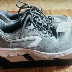 Giày nam Decathlon size 43 