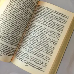 (Pocket size) Deirdre Purcell Omnibus (Calling for a Dancer / Love Like Hate Adore) |  748392